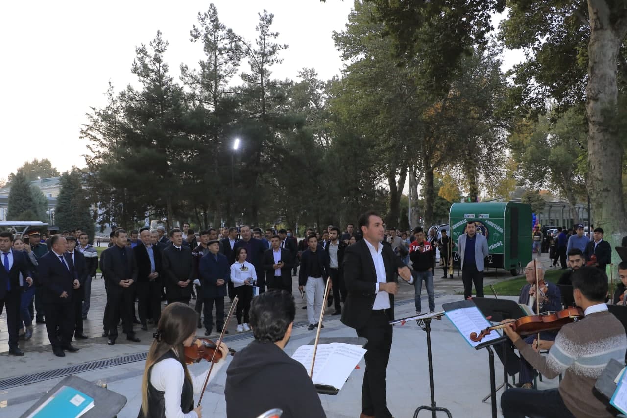 October 18 - Photos from the opening ceremony of Alisher Navoi Street in Samarkand on the occasion of the 